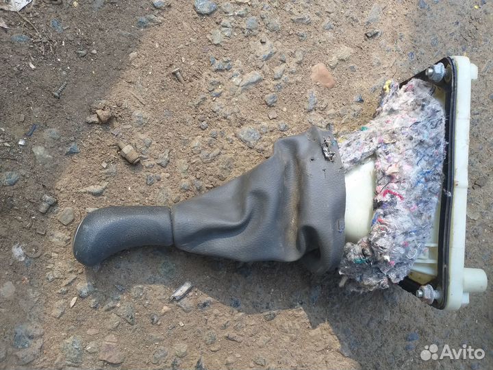 Рукоятка кулисы кпп Nissan Almera G15