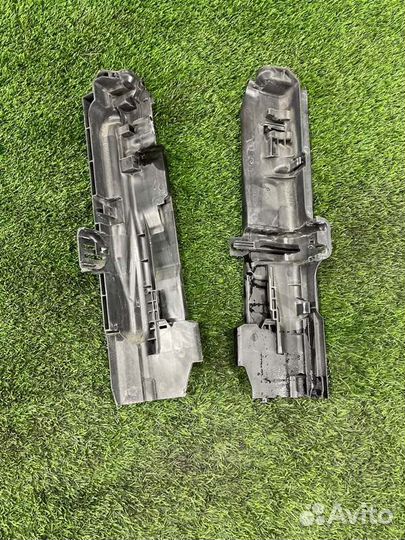 Пластик кассеты радиаторов Bmw 1 E87 N45B16 2007