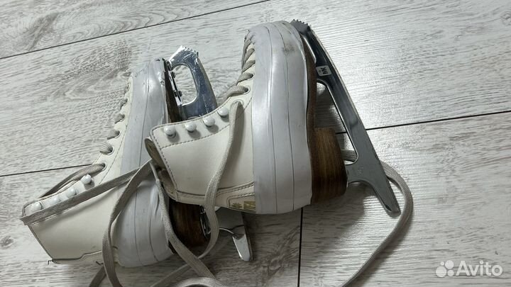 Фигурные коньки wifa 28 ll