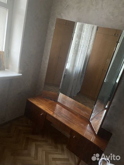 Трельяж с пуфиком