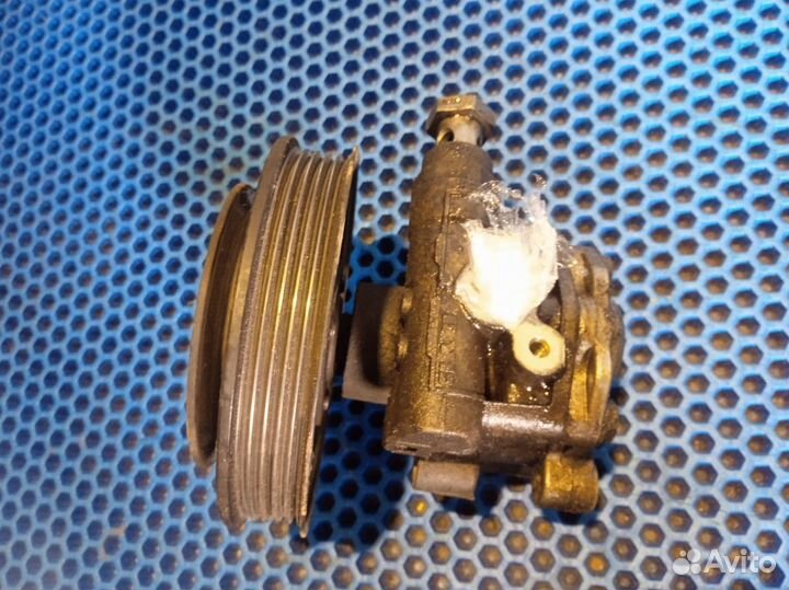 Насос гур Volkswagen Passat