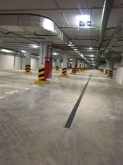 Машиноместо, 14 м²