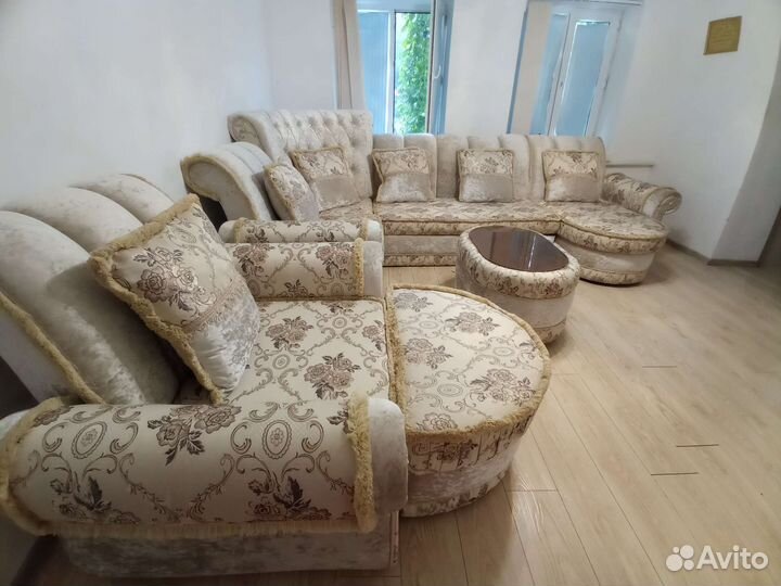 Угловой диван бу