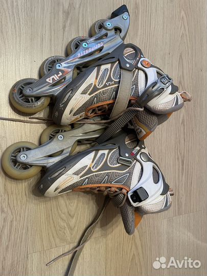 Роликовые коньки