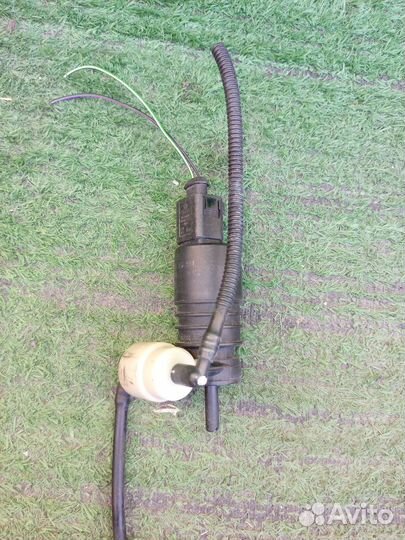 Мотор омывателя стекла Volkswagen Touareg 1J695565