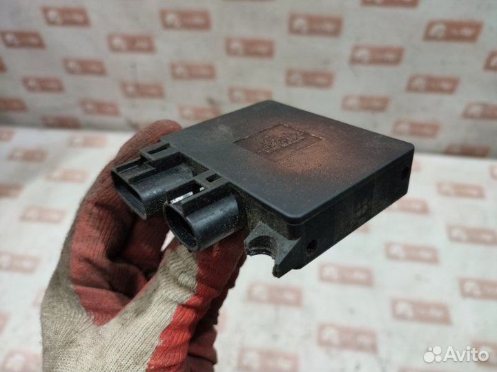 Блок управления вентилятором Mazda Cx-7 ER L3-VDT