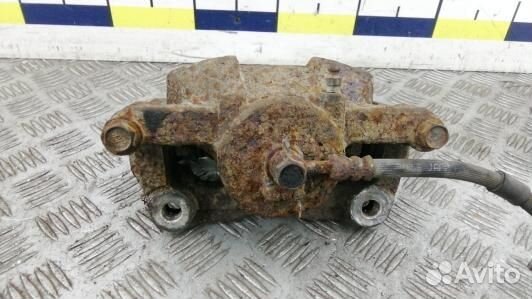 Суппорт тормозной передний правый suzuki kizashi 1