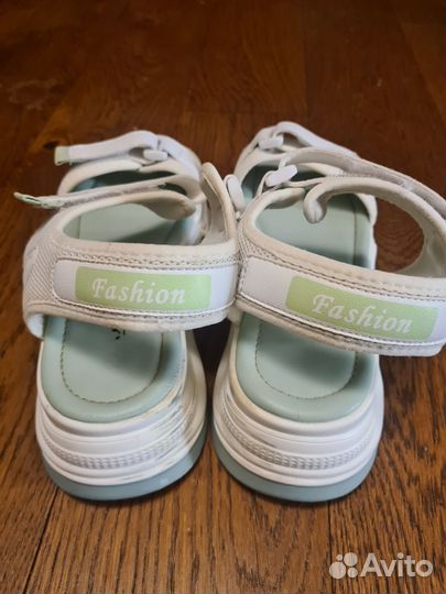 Босоножки для девочки