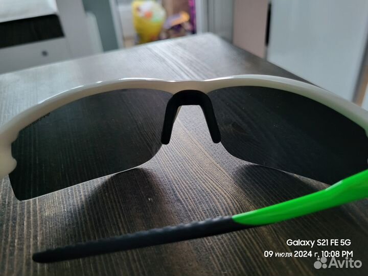 Спортивные солнцезащитные очки Polaroid