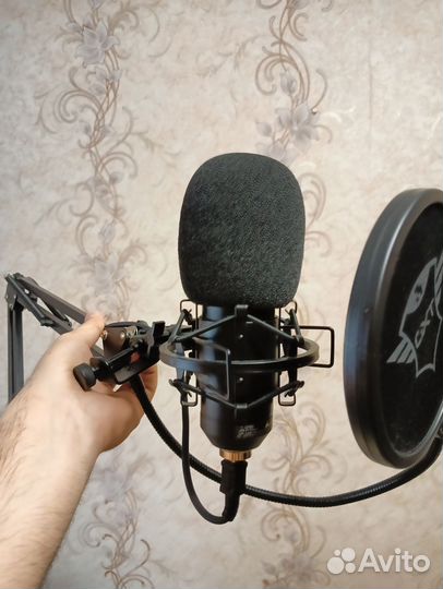 Студийный микрофон gxt