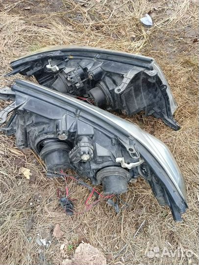 Фары на toyota land cruiser 200 передние