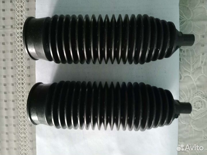 Пыльник рулевой тяги. lemforder в наличии 2 штуки