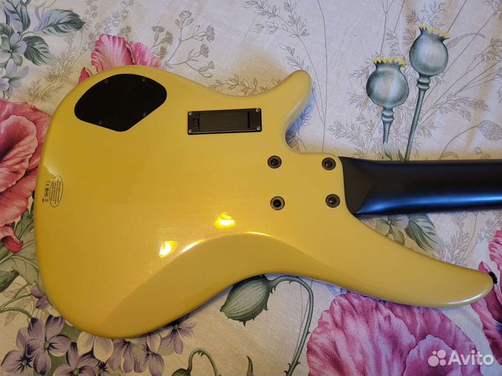 Активная 5-струнная бас-гитара Yamaha RBX-375