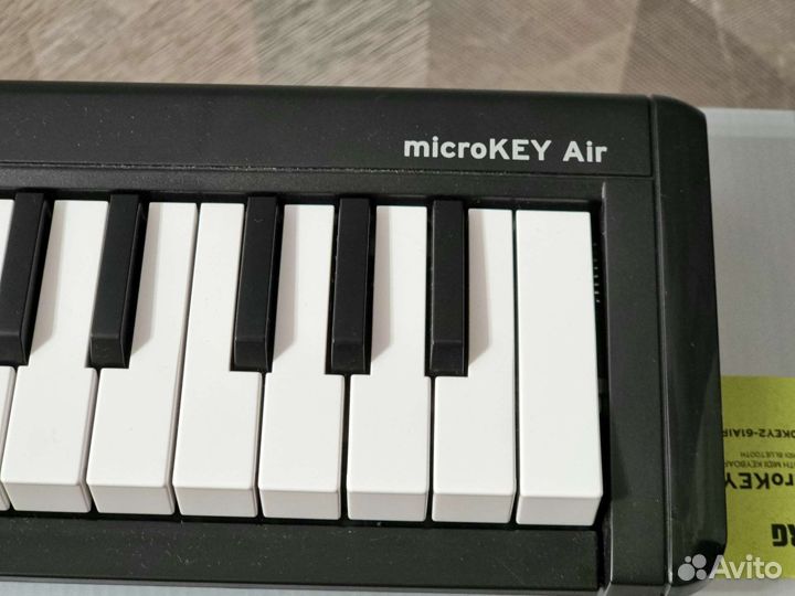 Korg microKEY2-61AIR Bluetooth midi-клавиатура
