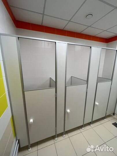 Сантехнические перегородки для общественных мест