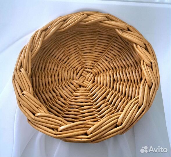 Сухарница плетёная из бумажной