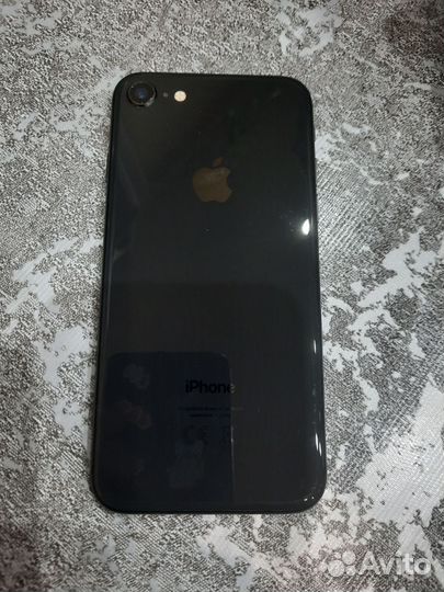 iPhone 8, 64 ГБ