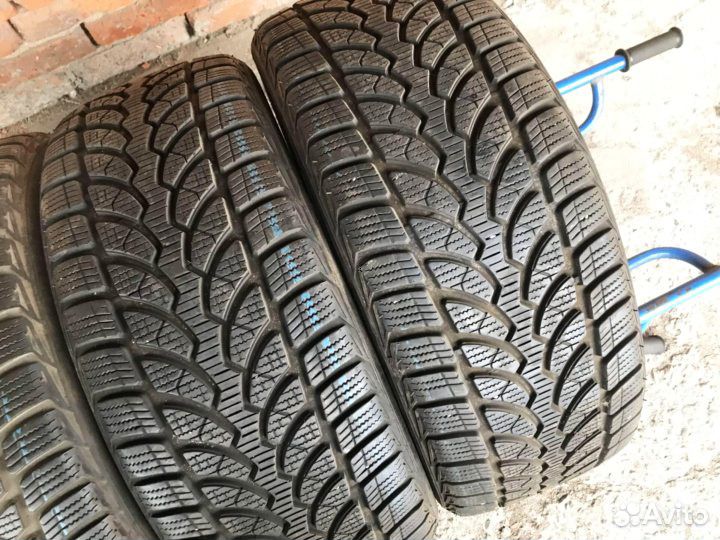 Bridgestone Blizzak LM-32 225/50 R17