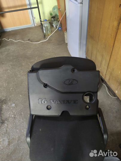 Декоративная крышка двигателя LADA Priora