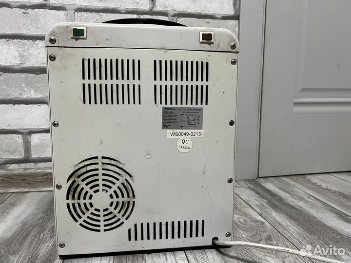 Кулер для воды настольный