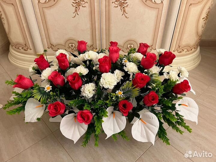 Композиции из искусственных цветов