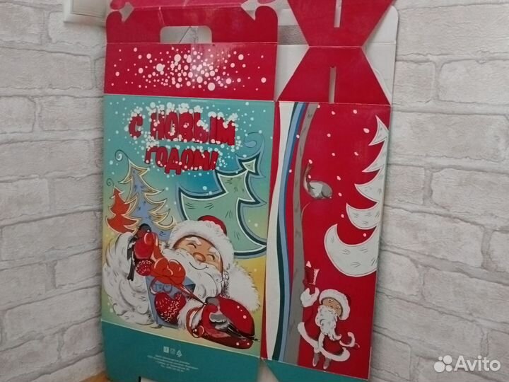 Коробка большая новогодняя