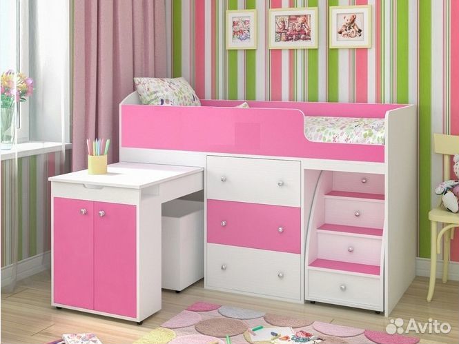 Детская кровать чердак со столом. В наличии