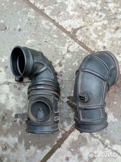 Патрубок воздушного фильтра на опель омега б