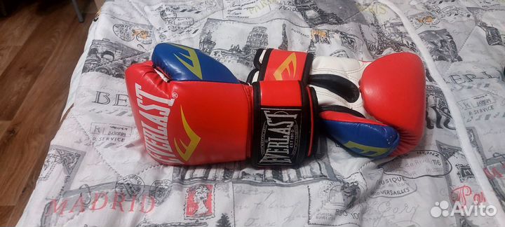 Боксерские перчатки everlast