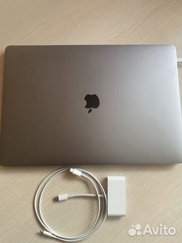 Apple MacBooK Pro 16 mvvj2ru/A