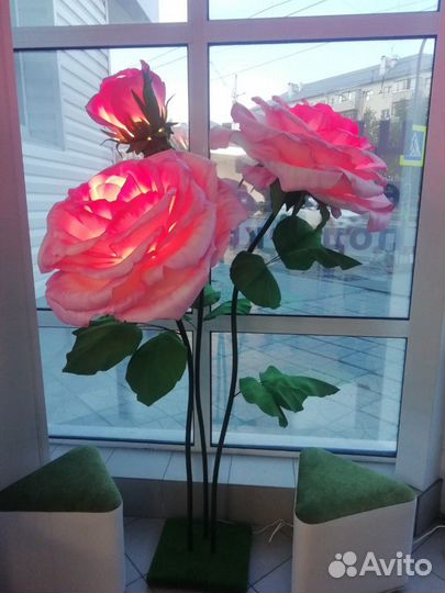 Светильник- цветок из изолона