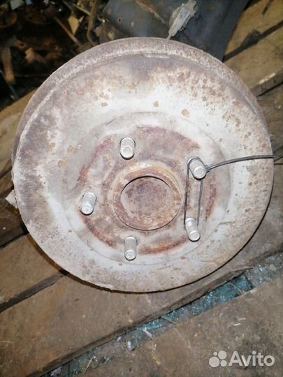 Кулак задний левый Ford Focus