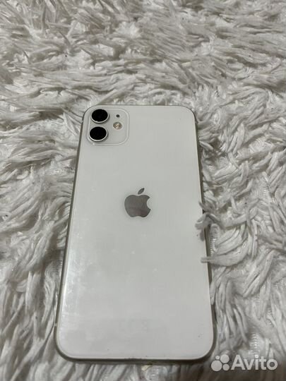 Телефон iPhone 11