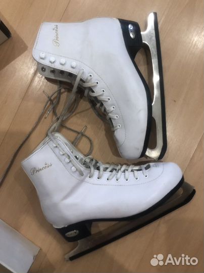 Коньки женские