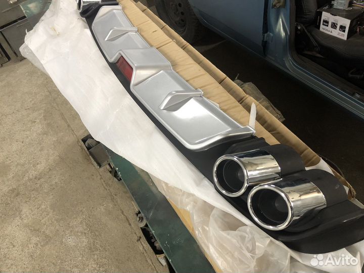 Накладка на задний бампер