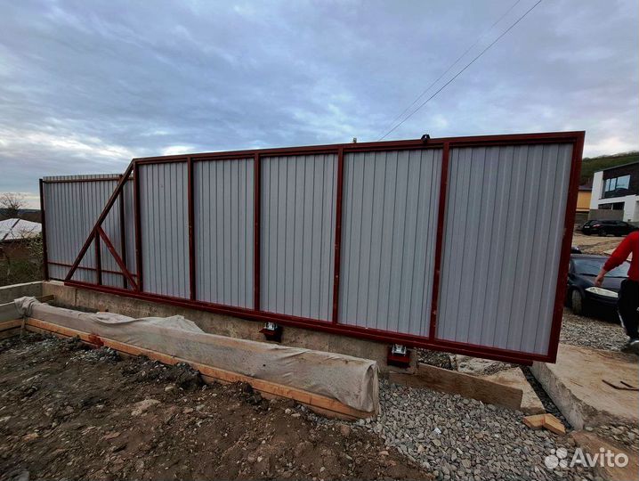 Откатные ворота с калиткой