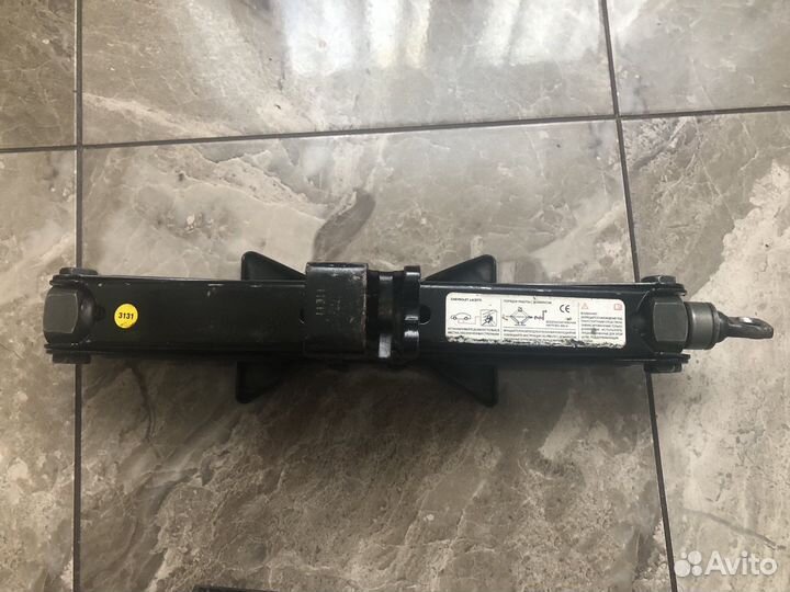 Домкрат chevrolet lacetti оригинальный
