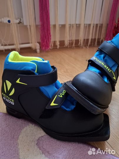 Лыжные ботинки