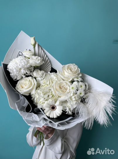 Букет цветов «Белоснежная Любовь»