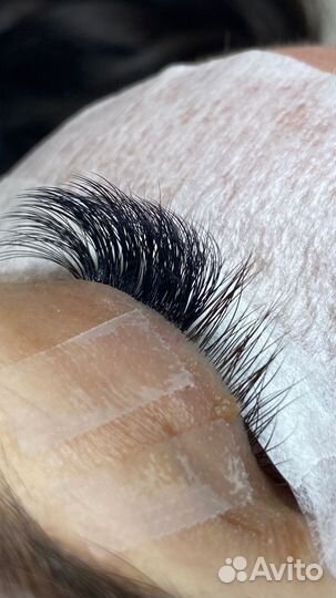 Модель Наращивание ресниц, ламинирование ресниц