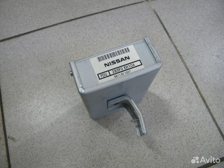 Блок управления люком Инфинити М35 У50 285F0EH10A