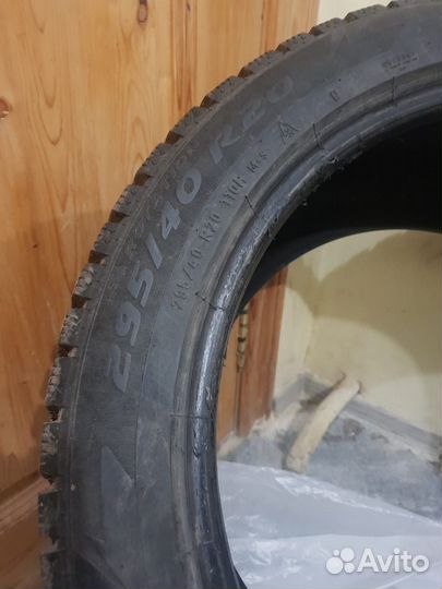 Pirelli Ice Zero 295/40 R20 110H