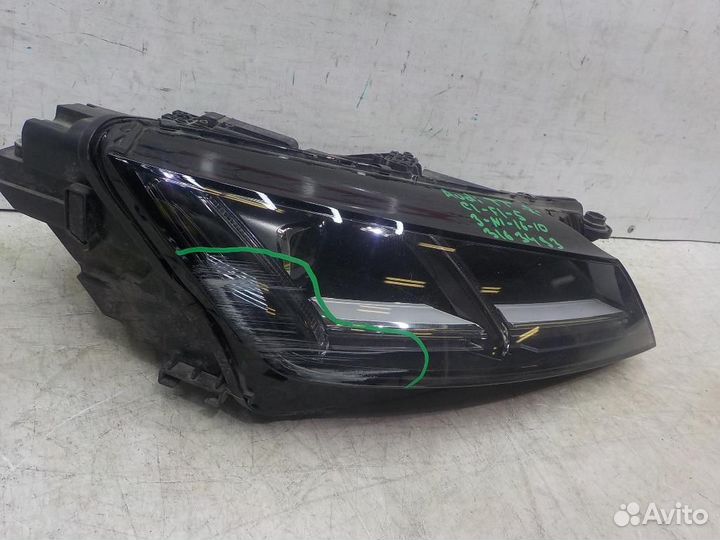 Фара правая Audi TT/TT RS/TTS