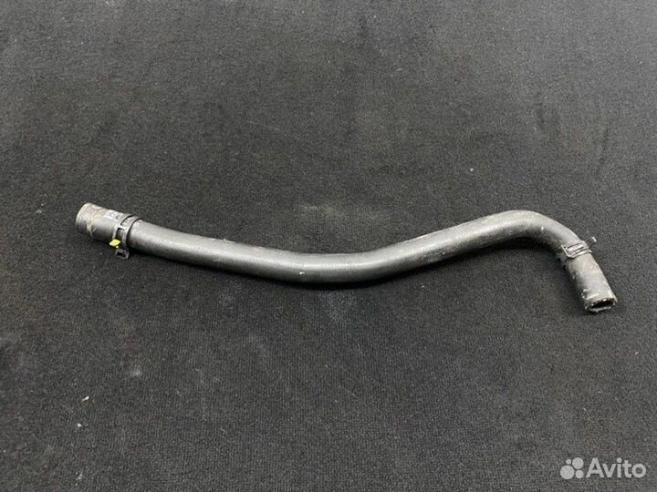 Патрубок системы охлаждения Mercedes Gls-Class