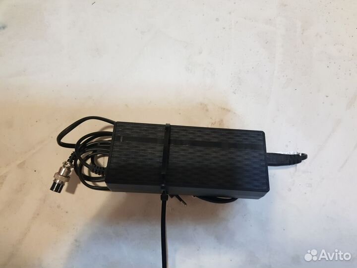 Зарядка для электросамоката ultron 60v 2a