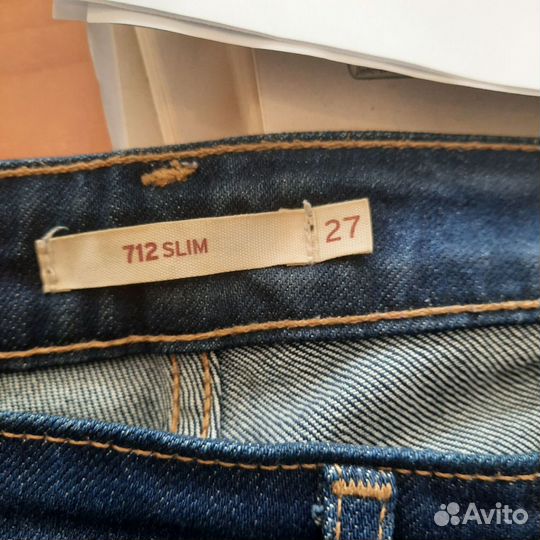 Джинсы levis