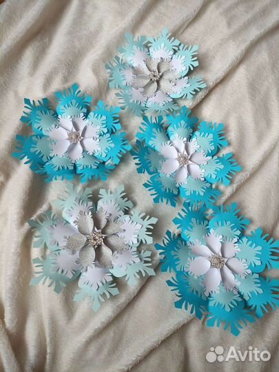 Большие цветы (снежинки и др) поделки в садик школ