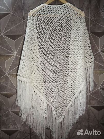 Шаль вязаная