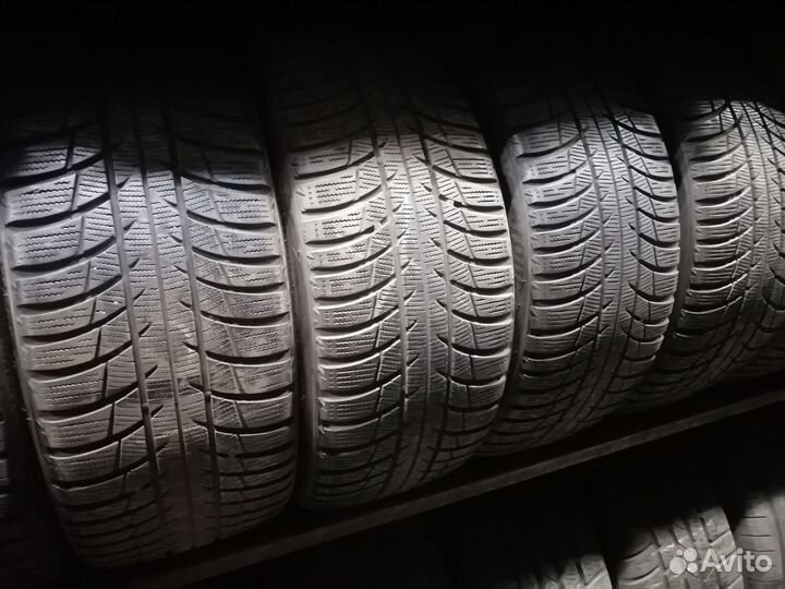 Bridgestone Blizzak LM-001 225/40 R18