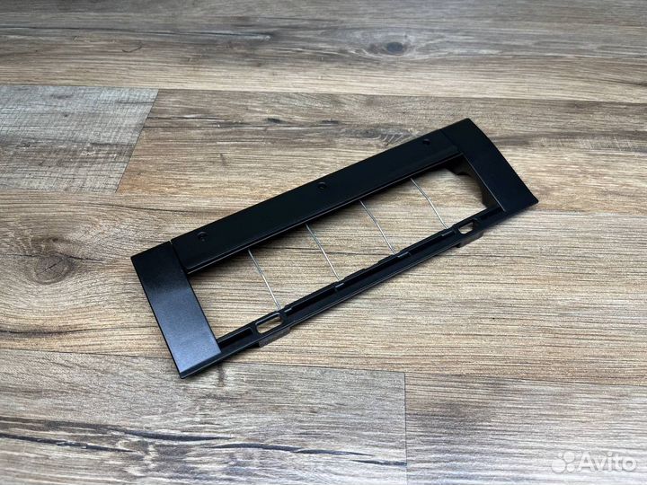 Крышка отсека турбо щетки (цвет черный) Midea M7